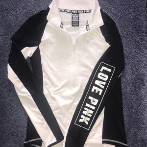 🦄 alert! RARE VS Pink Ultimate 1/4 Zip